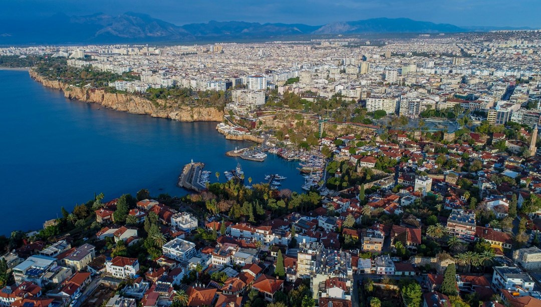 Mesken satışlarında yüzde 40 düşüş: 3 yabancıdan biri Antalya’yı seçti