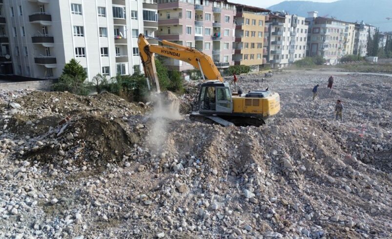 İş makinası operatörlerinin maaş bilmecesi: "Çocukluğumdan beri 100 bin lirayı görmedim"