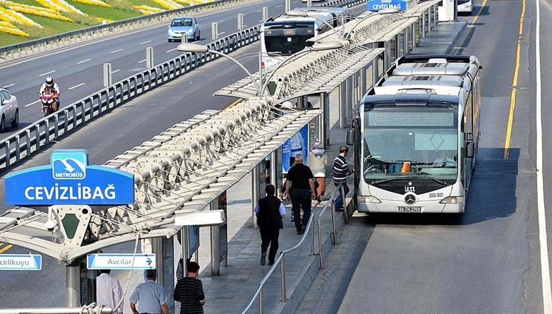 İstanbul'da toplu nakliyat zammı 2025: Otobüs, metrobüs, metro, marmaray, tramvay, gemi ve taksi ücretleri ne kadar oldu?